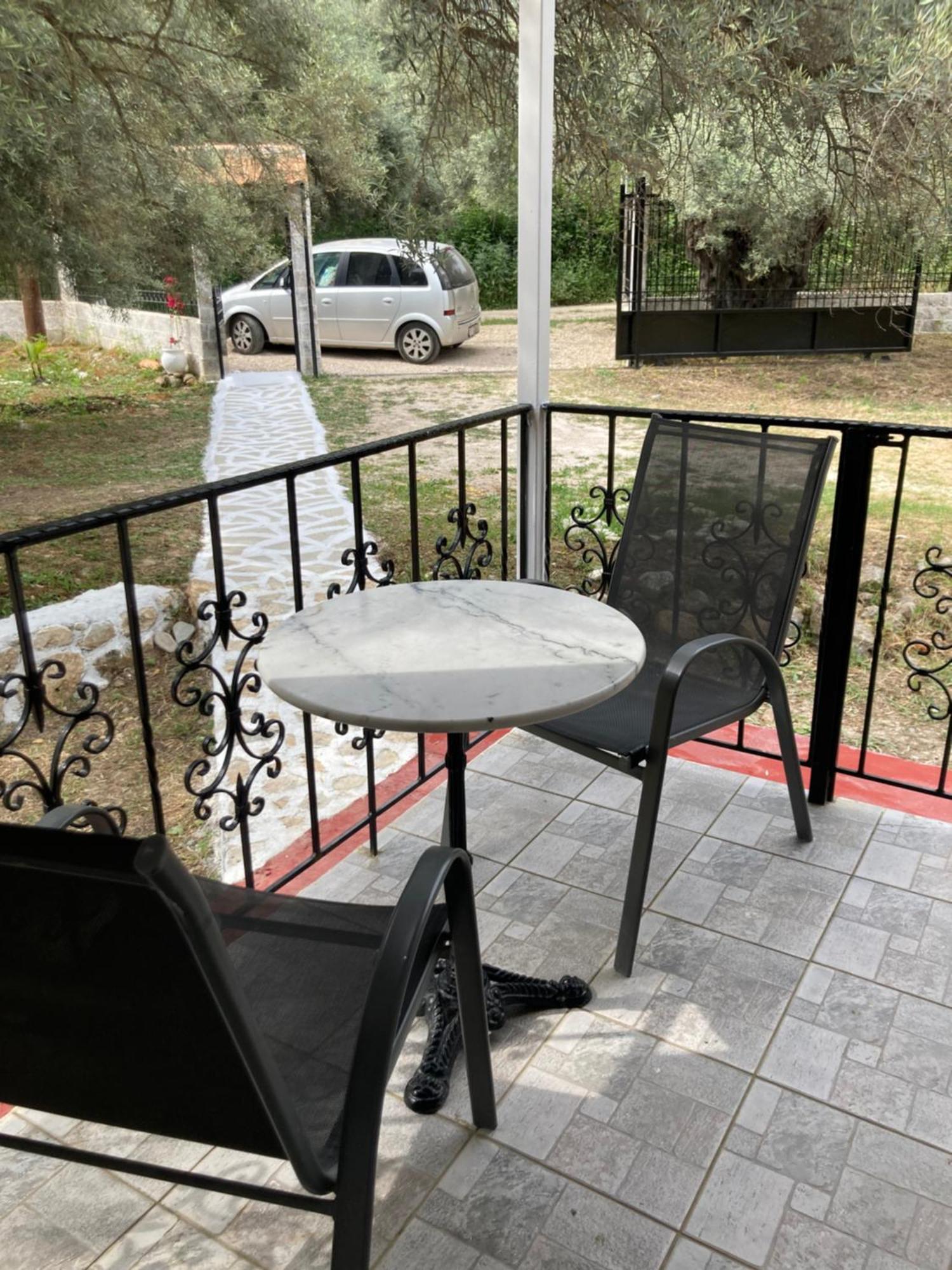 Helios Beach House Mikros Gialos Exterior foto